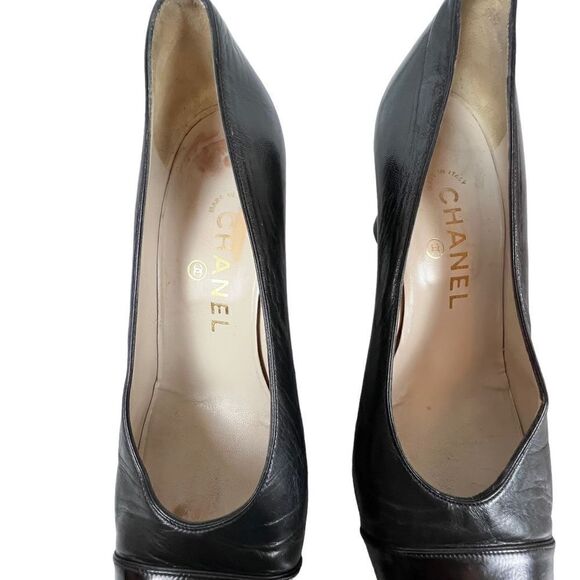 CHANEL WOMENS BLACK LEATHER HEELS SIZE 7 1/2 - Picture 8 of 16